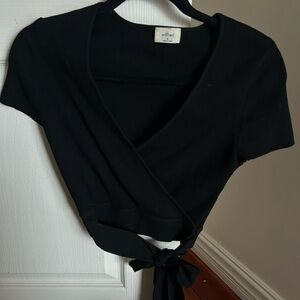 Wilfred Elegant Black Tie Crop Top
